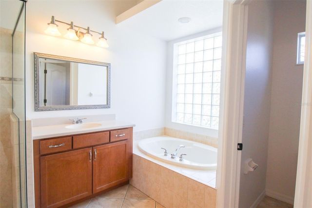 6343 ROOKERY CIRCLE, Bradenton, FL 34203
