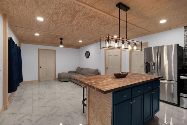 17858 Split Oak Circle, New Caney, TX 77357