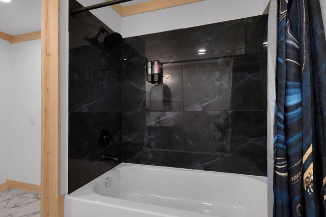 17858 Split Oak Circle, New Caney, TX 77357