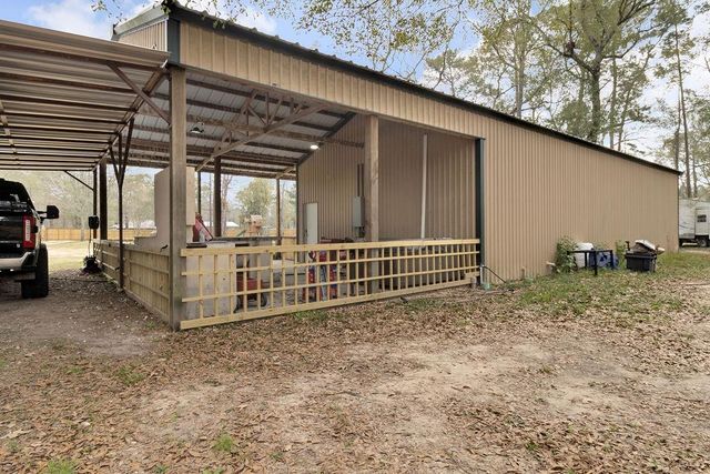 17858 Split Oak Circle, New Caney, TX 77357