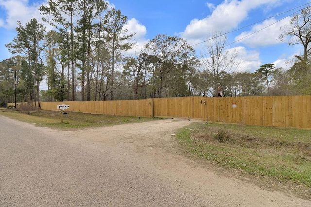 17858 Split Oak Circle, New Caney, TX 77357