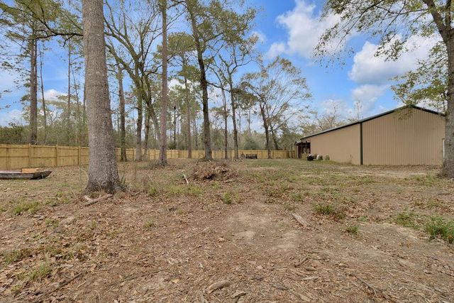 17858 Split Oak Circle, New Caney, TX 77357