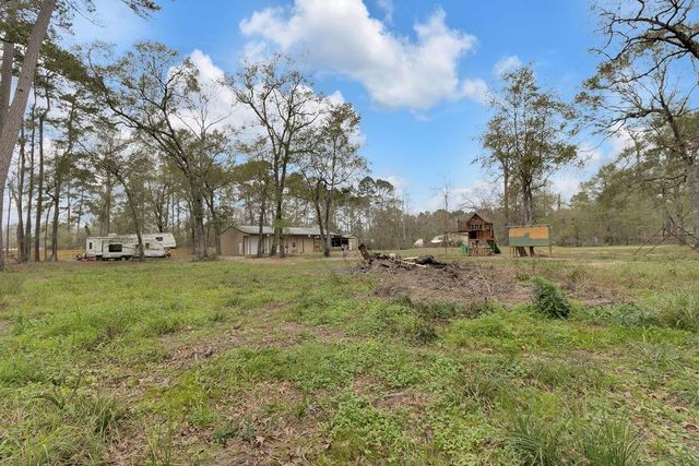 17858 Split Oak Circle, New Caney, TX 77357