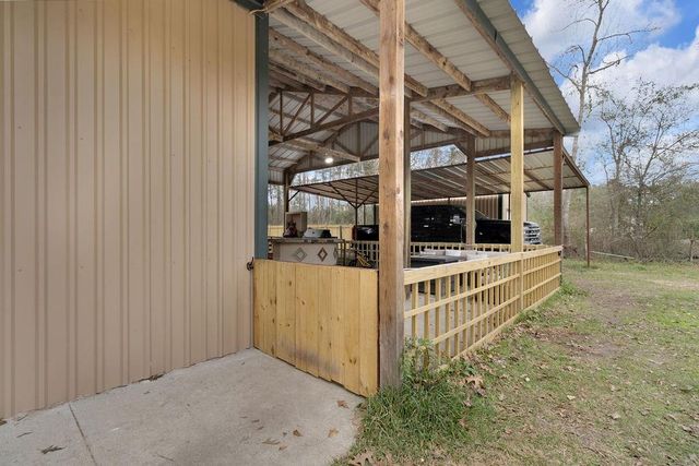 17858 Split Oak Circle, New Caney, TX 77357
