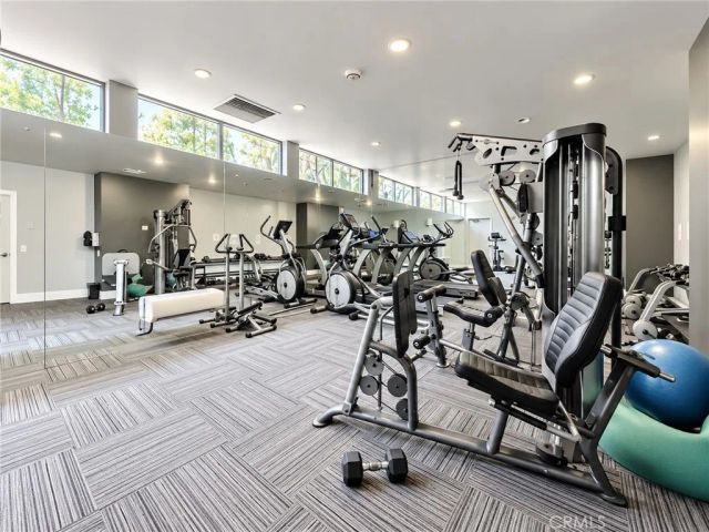 18350 Hatteras Street 233, Tarzana, CA 91356
