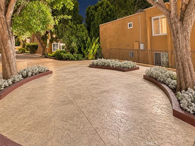 18350 Hatteras Street 233, Tarzana, CA 91356