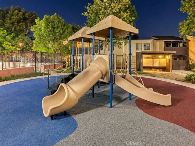 18350 Hatteras Street 233, Tarzana, CA 91356