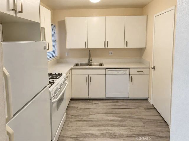 18350 Hatteras Street 233, Tarzana, CA 91356