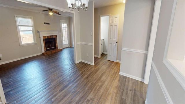 81 N Lake LOOP, Hampton, VA 23666