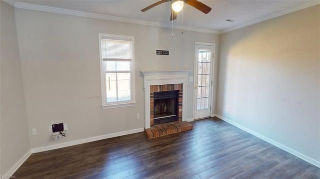 81 N Lake LOOP, Hampton, VA 23666