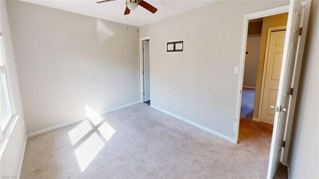 81 N Lake LOOP, Hampton, VA 23666