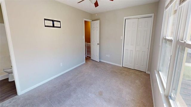 81 N Lake LOOP, Hampton, VA 23666