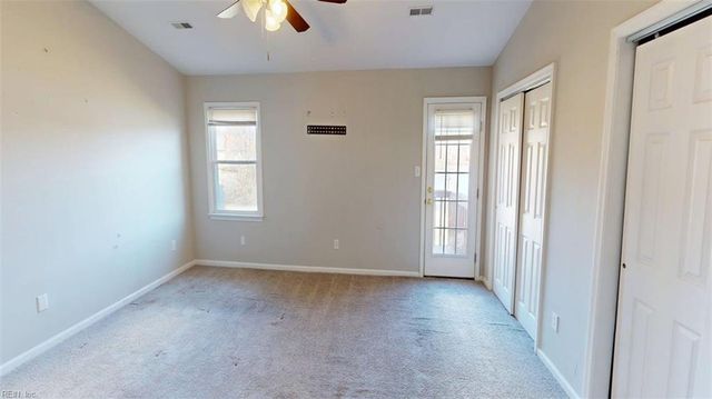 81 N Lake LOOP, Hampton, VA 23666