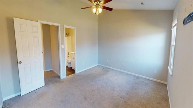 81 N Lake LOOP, Hampton, VA 23666