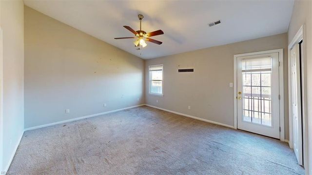 81 N Lake LOOP, Hampton, VA 23666