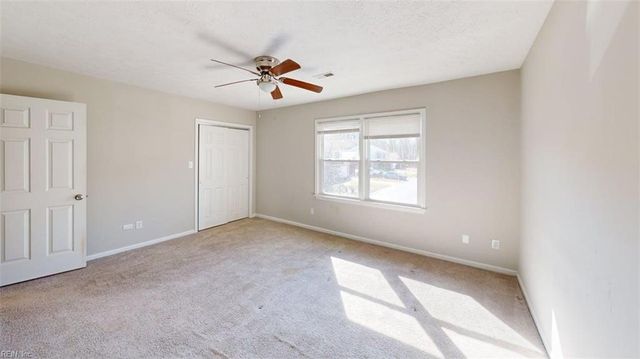 81 N Lake LOOP, Hampton, VA 23666