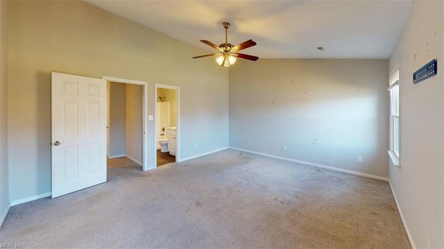 81 N Lake LOOP, Hampton, VA 23666