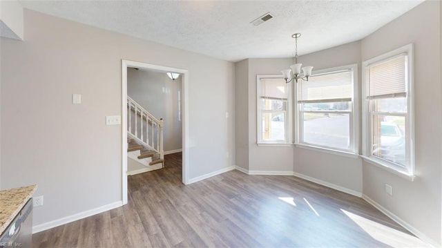 81 N Lake LOOP, Hampton, VA 23666