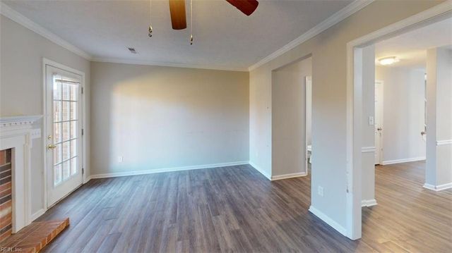 81 N Lake LOOP, Hampton, VA 23666