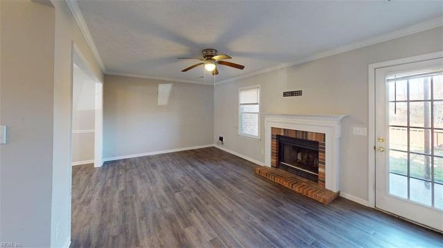 81 N Lake LOOP, Hampton, VA 23666