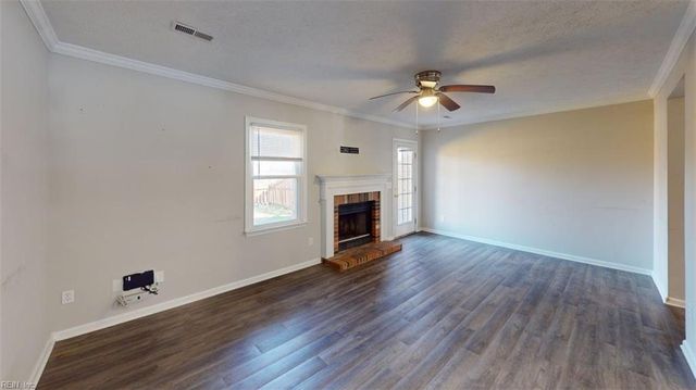 81 N Lake LOOP, Hampton, VA 23666