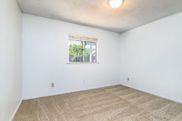 2129 Magnolia Avenue, Sanger, CA 93657