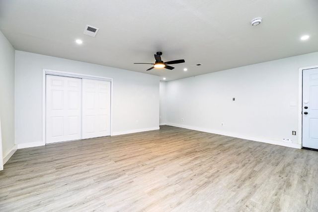 2129 Magnolia Avenue, Sanger, CA 93657