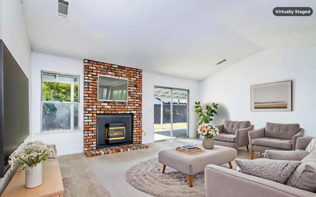 2129 Magnolia Avenue, Sanger, CA 93657
