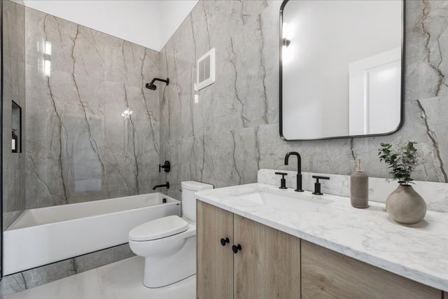 1000 W WASHINGTON Boulevard 517, Chicago, IL 60607