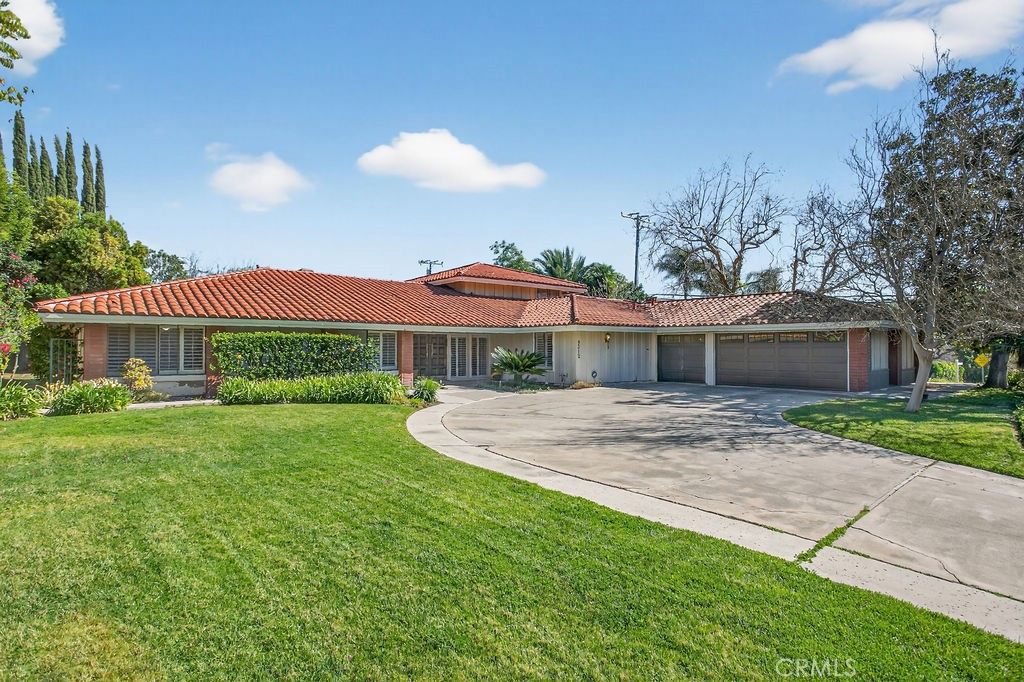 Image 2 of property listing at 9312 Smoketree, Villa Park, CA 92861