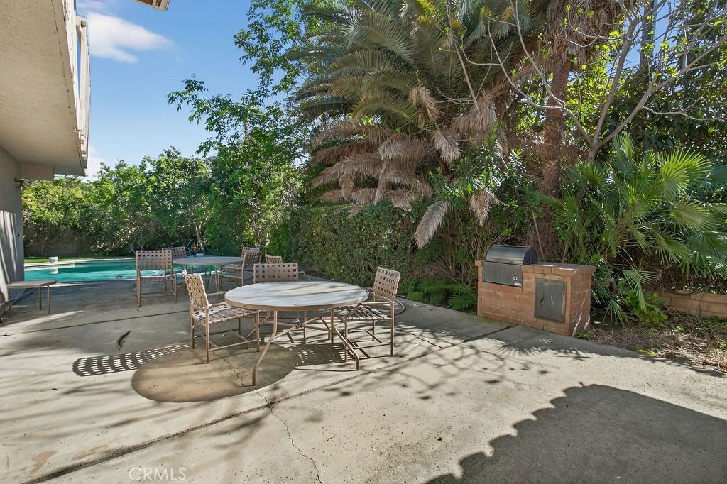 Image 37 of property listing at 9312 Smoketree, Villa Park, CA 92861