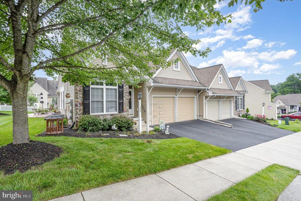 308 ALETHA LN, Millersville, PA 17551