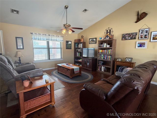 2394 SE 158th, Wilburton, OK 74578