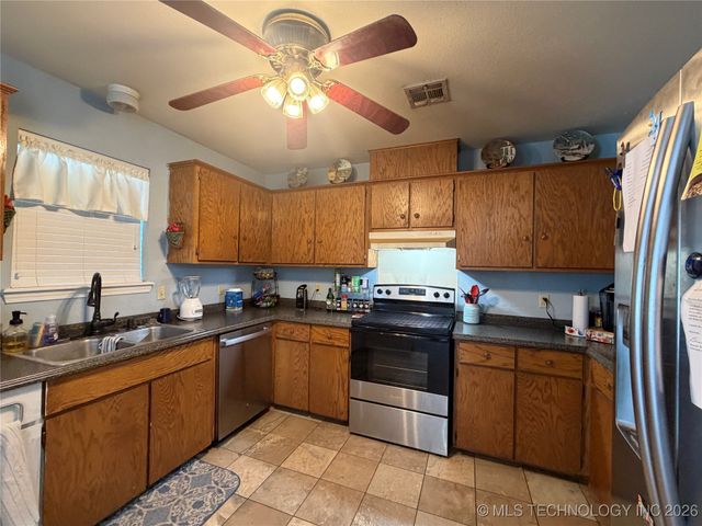 2394 SE 158th, Wilburton, OK 74578