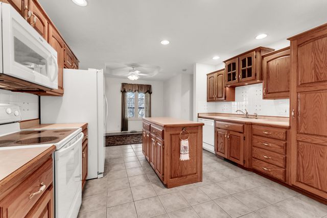 3755 W Eaglecrest Street, Battlefield, MO 65619