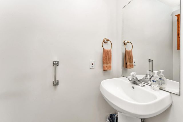 3755 W Eaglecrest Street, Battlefield, MO 65619