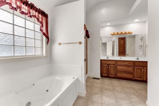 3755 W Eaglecrest Street, Battlefield, MO 65619