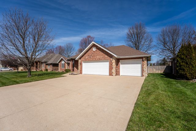 3755 W Eaglecrest Street, Battlefield, MO 65619