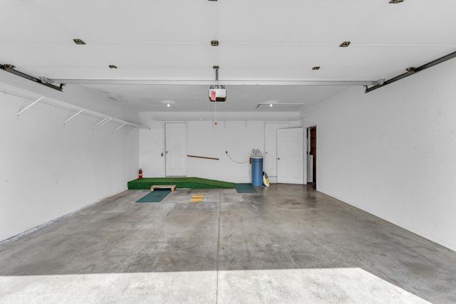 3755 W Eaglecrest Street, Battlefield, MO 65619