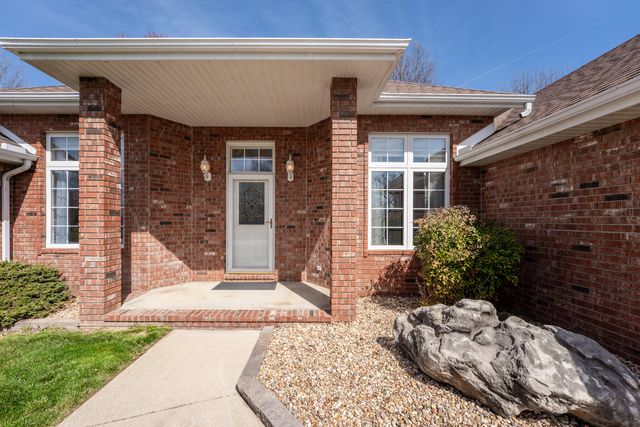 3755 W Eaglecrest Street, Battlefield, MO 65619