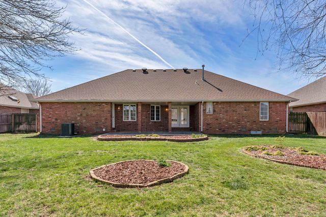 3755 W Eaglecrest Street, Battlefield, MO 65619