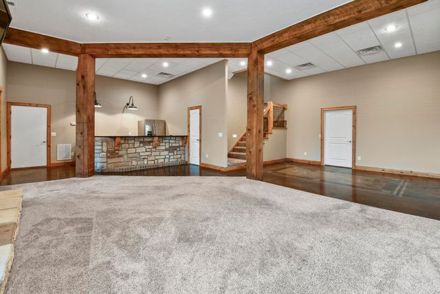 2010 S 22nd Avenue, Ozark, MO 65721