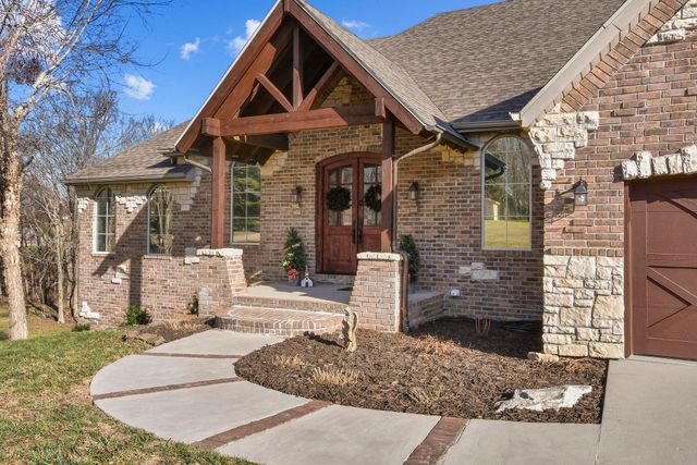 2010 S 22nd Avenue, Ozark, MO 65721