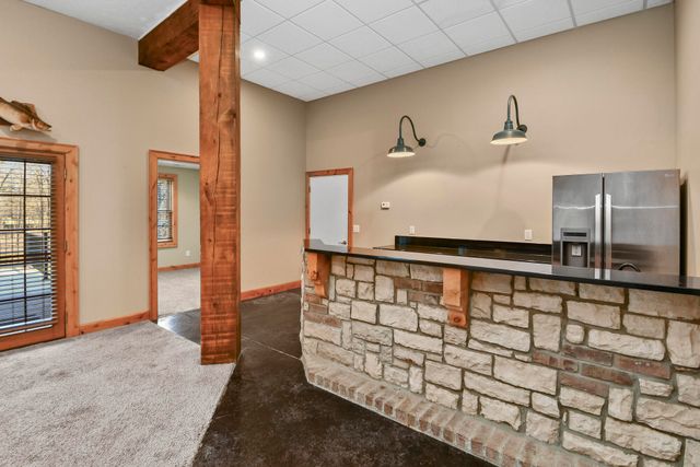 2010 S 22nd Avenue, Ozark, MO 65721