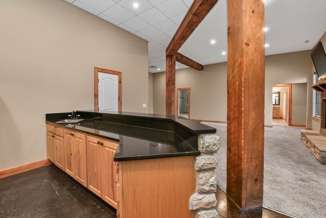 2010 S 22nd Avenue, Ozark, MO 65721