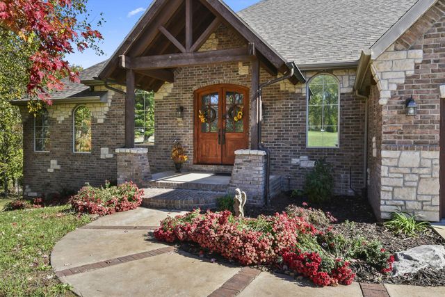 2010 S 22nd Avenue, Ozark, MO 65721