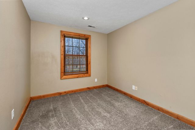 2010 S 22nd Avenue, Ozark, MO 65721