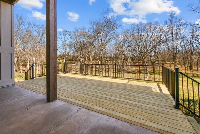 2010 S 22nd Avenue, Ozark, MO 65721