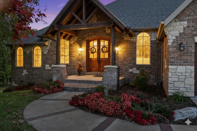 2010 S 22nd Avenue, Ozark, MO 65721