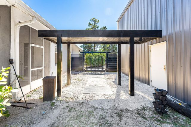 17225 80th Street N, The Acreage, FL 33470